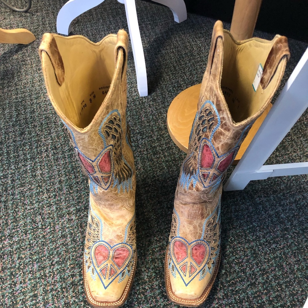 Corral Peace Heart Boots